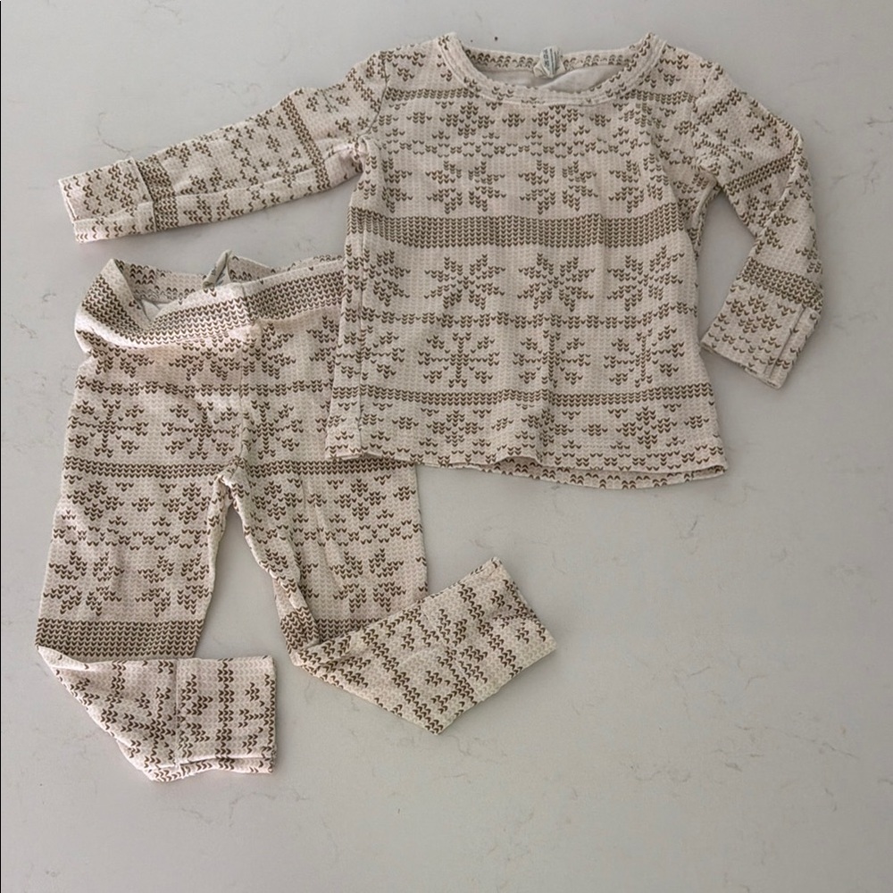 Kate Quinn neutral pajamas size 18-24